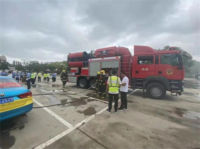 中国台湾横山道路救援